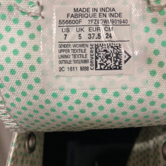 Converse LowTop  Fashion Women's Sneakers Size 7 - Picture 4 of 4